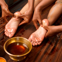 Индийский массаж стоп для двоих